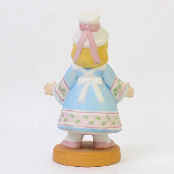 Porcelain Figurine Young Girl Traditional Outfit Collectible