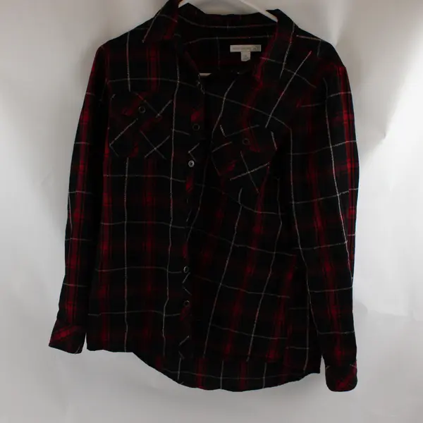 Westport Black Red and Metallic Plaid Button-Up Women's Medium