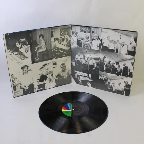 The Salem Singers – Reach Out To Jesus 12" Vinyl Record