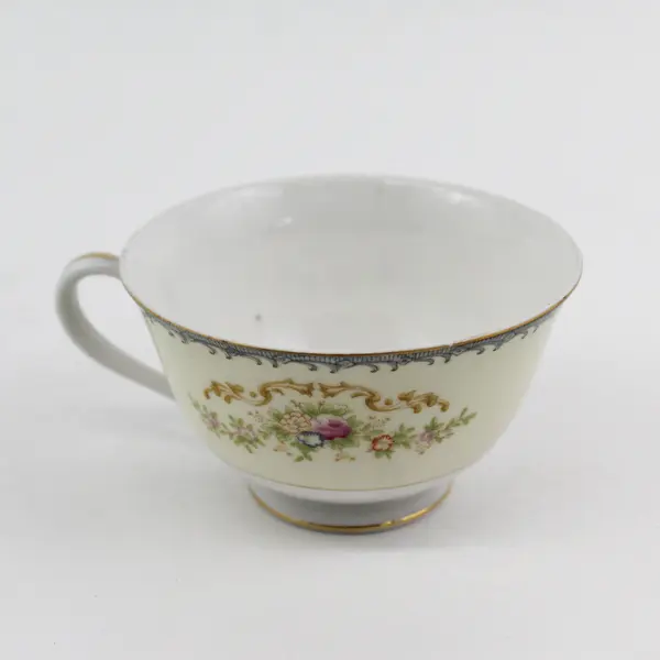 Vtg Jyoto China Tea Cup And Saucer Occupied Japan Yellow White Floral Garland