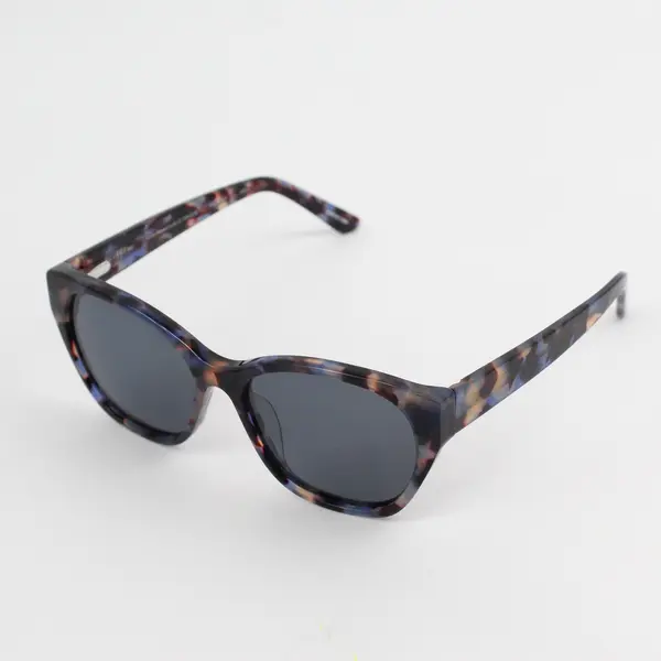 Lot of 2 Women's Polarized Sunglasses Kirkland Signature Face Shadow Tortoise