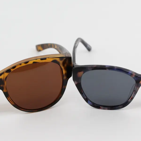 Lot of 2 Women's Polarized Sunglasses Kirkland Signature Face Shadow Tortoise