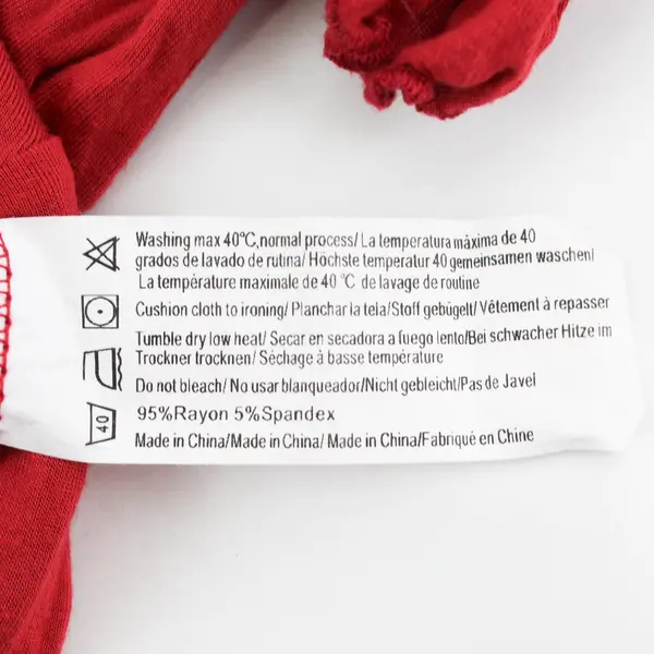 Ekouaer Red V-Neck Long-Sleeved Shirt Women's Small