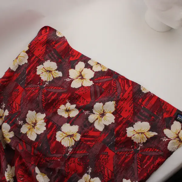 Patagonia Red With White Hibiscus Pattern Rectangular Tablecloth 41.5" x 58"