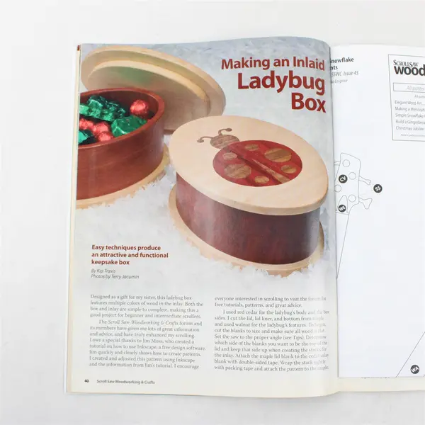 Lot of 3 Woodworking Magazines - Creative Woodworks & Scroll Saw Holiday 2011