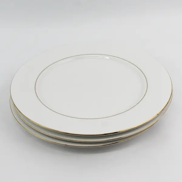 Lot of 3 Royal Majestic Fine China D'OR 8404 Pattern Dinner Plates 10.5"