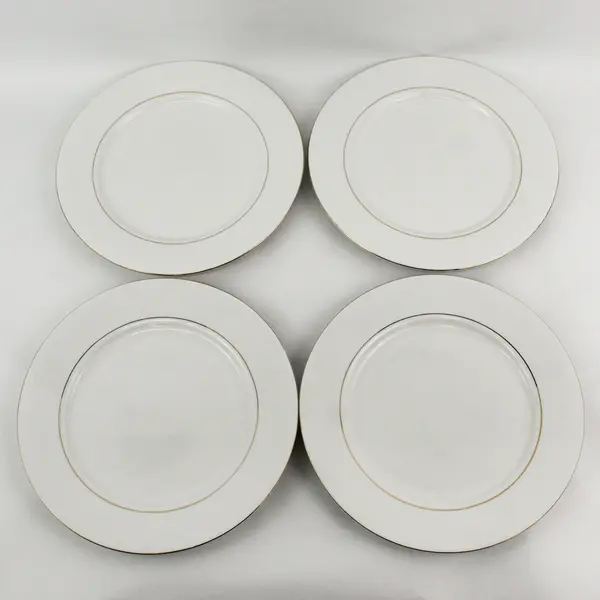 Set of 4 Classic Gold 215 Fine China D'OR Pattern Dinner Plates 10.5"