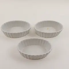 Lot Of 3 Unbranded Matching Oval White Ribbed Ceramic Creme Brulee Dishes 4.75"