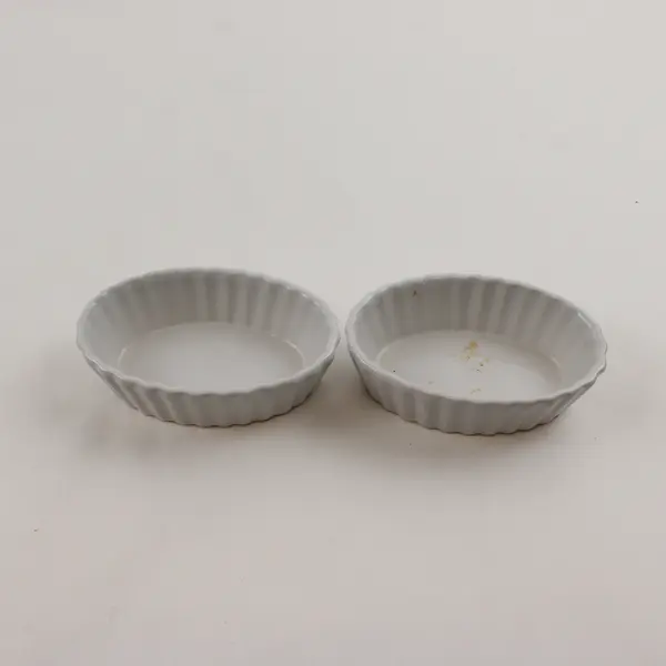 Lot Of 3 Unbranded Matching Oval White Ribbed Ceramic Creme Brulee Dishes 4.75"