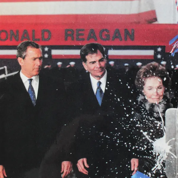 USS Ronald Reagan Christening Nancy Reagan George W Bush Official 8X10 Photo