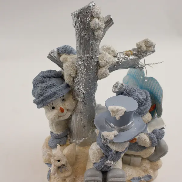 Encore Snow Buddies 'Around the Tree' Figurine 94105 - New Holiday