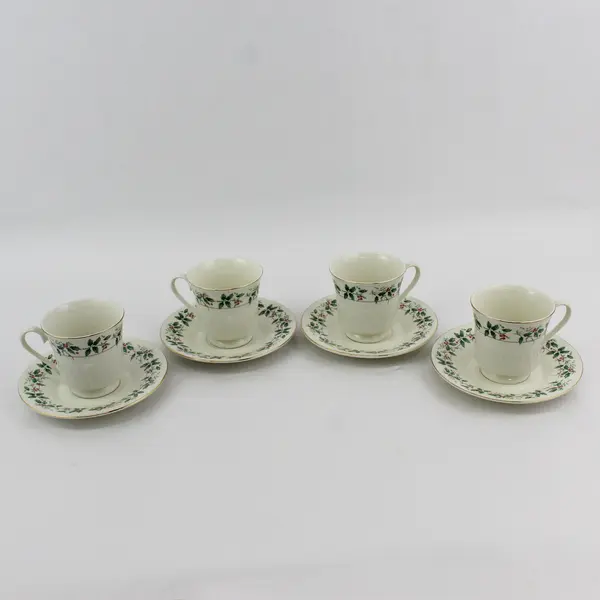 4 Vtg Holly Traditions Cup & Saucer Sets Holly Leaves Berries Gold Trim