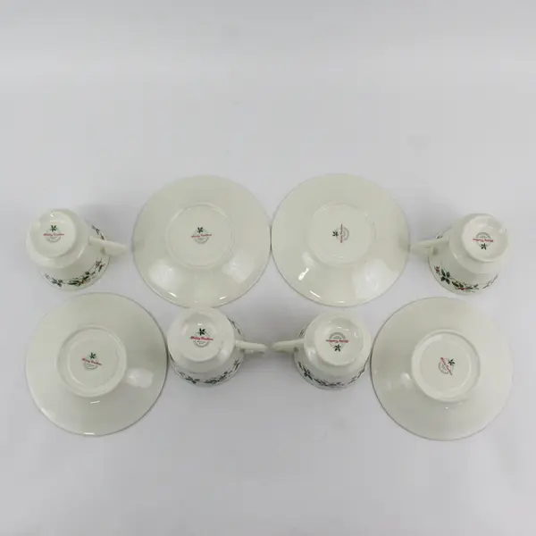 4 Vtg Holly Traditions Cup & Saucer Sets Holly Leaves Berries Gold Trim