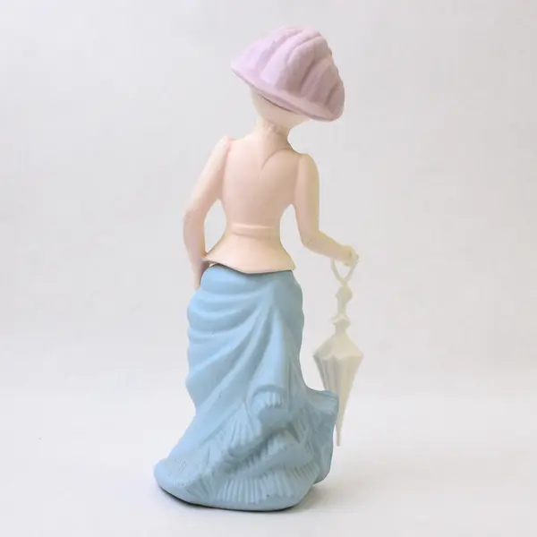 Vintage Avon Unforgettable Cologne On The Avenue Decanter (Full Bottle, 2 Oz)