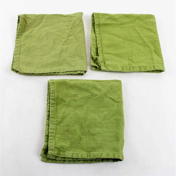 Lot Of 3 Unbranded Matching Solid Green Color Square Fabric Napkin 15" x 16"