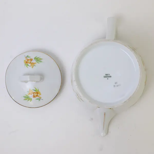 Unbranded Czechoslovakian White W/ Yellow Floral Ceramic Tea Pot Gold Trim 6"