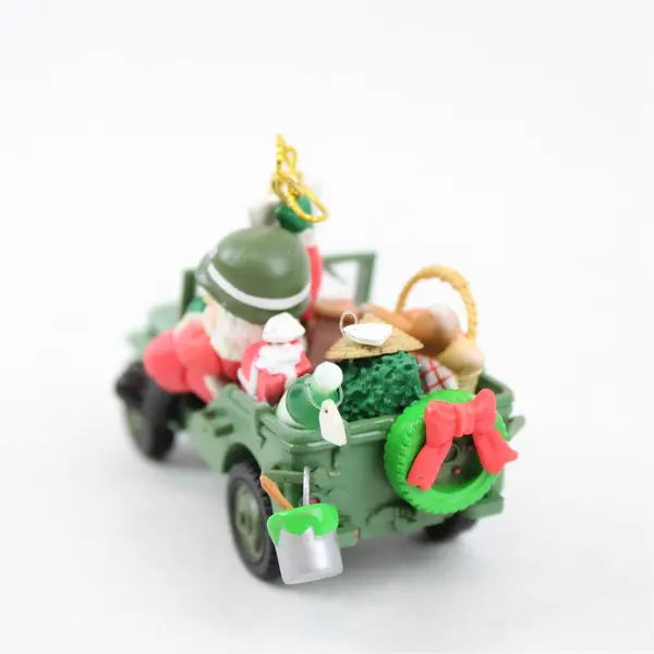 1995 Enesco Treasury "Good Will Toward Men" Chrysler Jeep Christmas Ornament 
