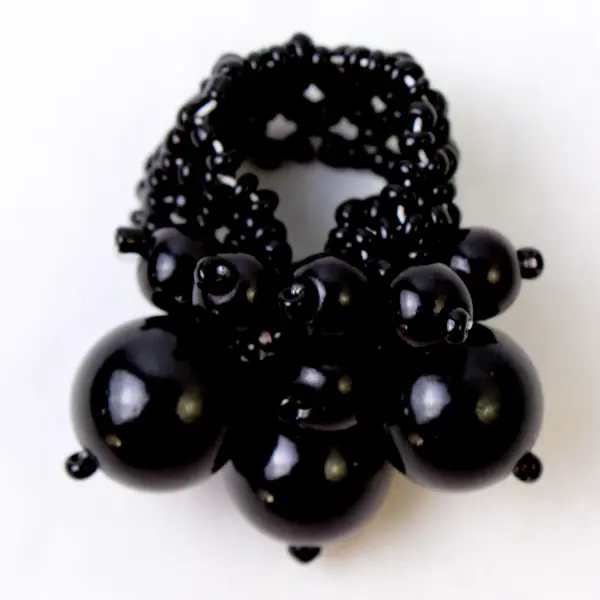 Faux Black Pearl Black Glass Beaded Stretch Ring - Fashion Stackable