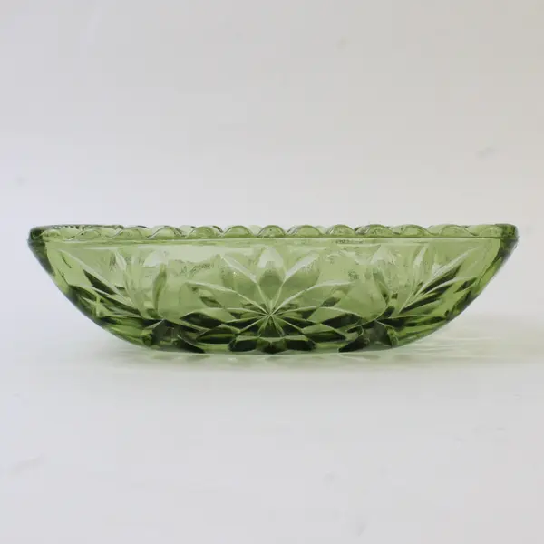 Hazel-Atlas Prescut Green Star & Fan Design Square Candy/Nut Bowl 8" Wide