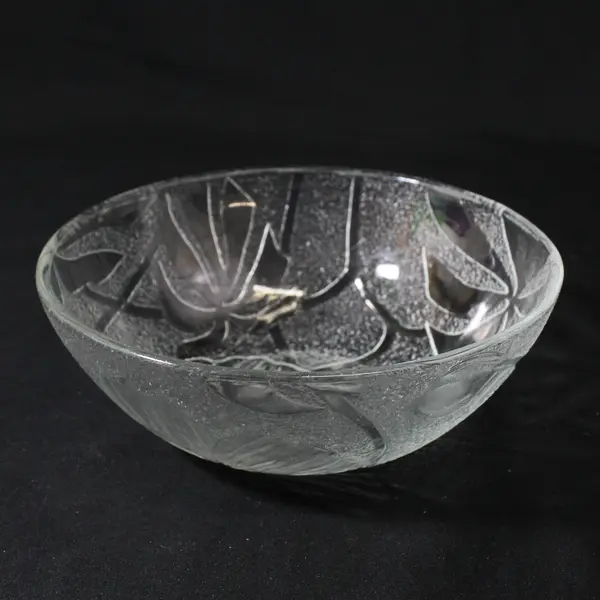 5 KIG Indonesia  Clear Embossed Glass Hibiscus Salad Bowls