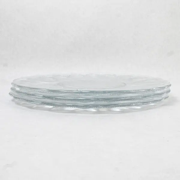Lot Of 3 Unbranded Heart Design Clear Pressed Glass Round Plates 8.25" Diameter