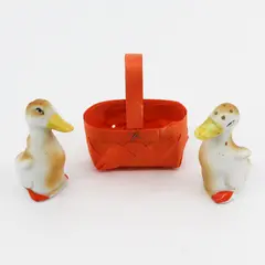 Vintage Miniature Ceramic Duck Salt And Pepper Shakers Japan