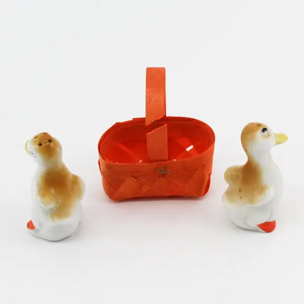 Vintage Miniature Ceramic Duck Salt And Pepper Shakers Japan