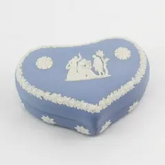 Vintage Wedgwood Blue Jasperware Covered Heart Shaped Trinket Box 5.25” x 3.75”