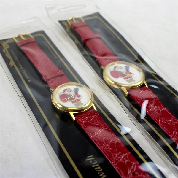 Lot of 4 Santa Christmas Tree Novelty Quartz Watches Glitter For Par﻿ts