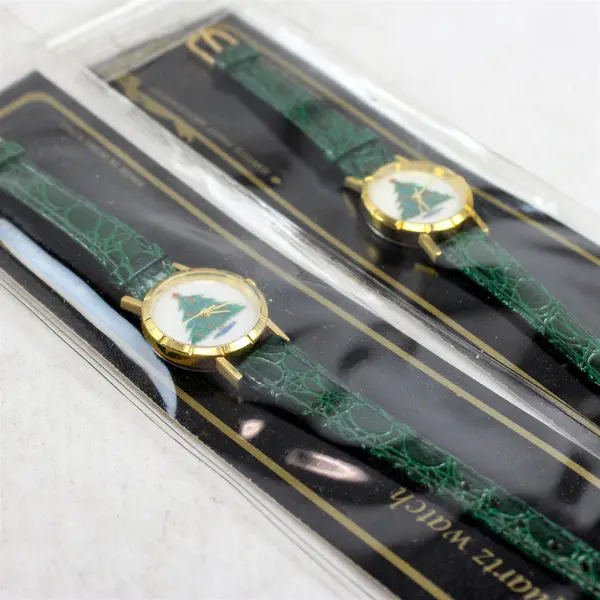 Lot of 4 Santa Christmas Tree Novelty Quartz Watches Glitter For Par﻿ts