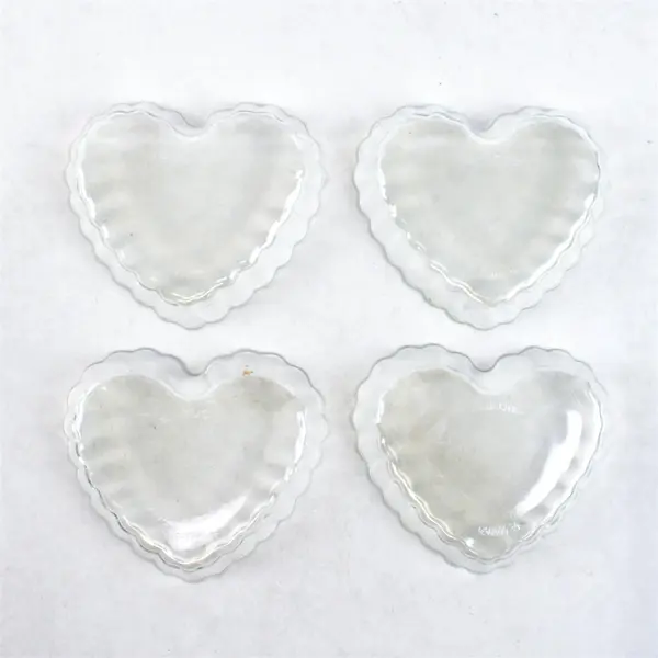 Lot of 4 Arcuisine Heart-Shaped Glass Baking Dishes