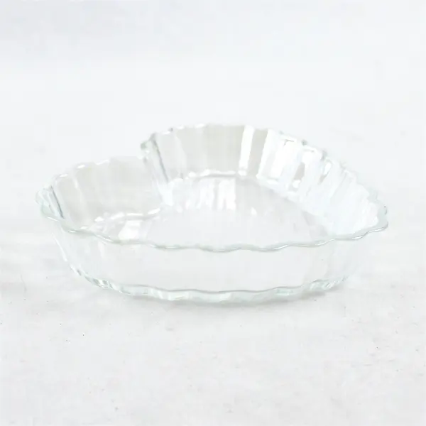 Lot of 4 Arcuisine Heart-Shaped Glass Baking Dishes