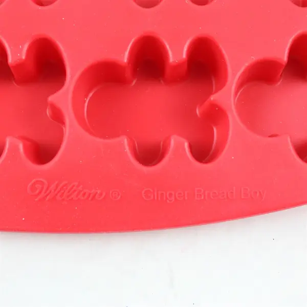 Wilton Silicone Petite Treat Mold, 24 Gingerbread Boy Cavities, 500°F Safe New