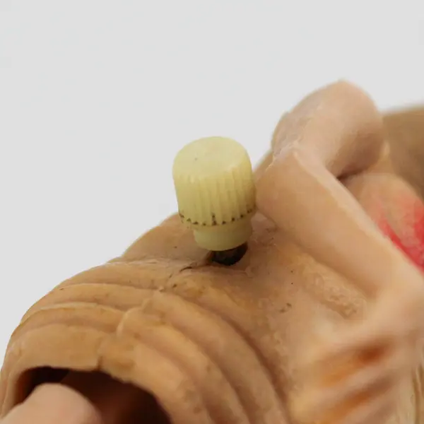 1982 ET Vintage Walking Wind-Up 4" Tall Toy Universal Studio LJN Toy - Works 