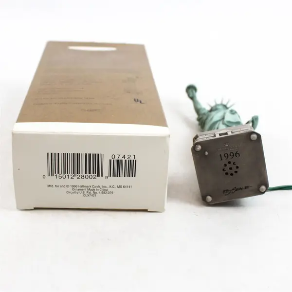 1996 Hallmark Keepsake Ornament Statue of Liberty - New Collectible