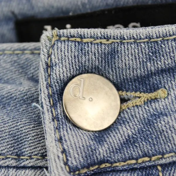 D. Jeans Light Wash Tapered Leg Jeans Women's Size 6