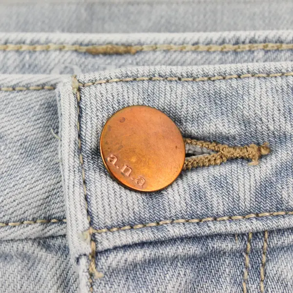 A New Approach Light Wash High-Rise Wide Leg Cropped Jeans Women's Size 6