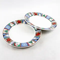 Set of 2 Oneida Holiday Spirit 10.5" Christmas Dinner Plates - Good