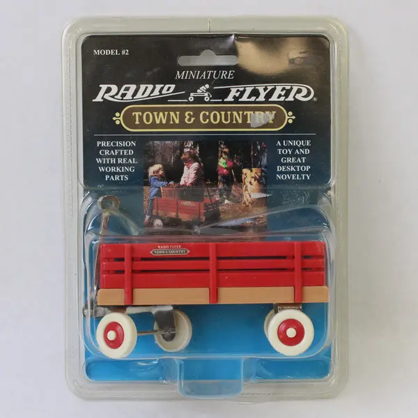 New Radio Flyer Mini Town & Country Wagon Model 2 4.25in Mint