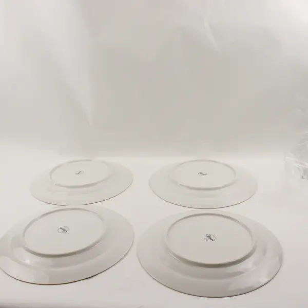 Set of 4 Gibson Designs Christmas Charm 10in Dinner Plates Ceramic