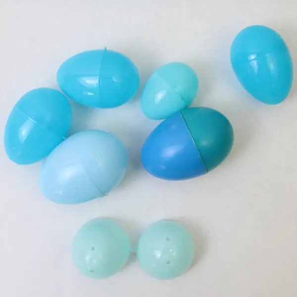 Lot 25 Assorted Fillable Easter Plastic Eggs, Blue and Green Shades 