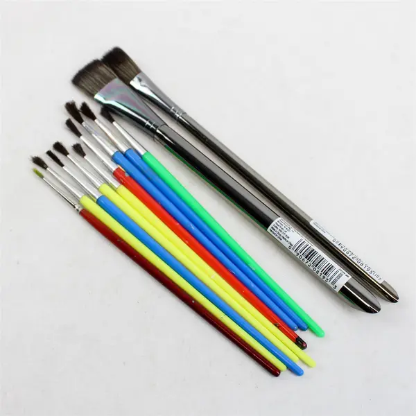 Lot of 11 Assorted Artist Paintbrushes Mixed-Media Hobby 
