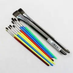 Lot of 11 Assorted Artist Paintbrushes Mixed-Media Hobby 