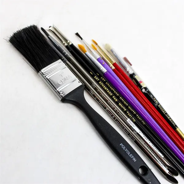 Lot of 11 Assorted Artist Paintbrushes - Various Sizes