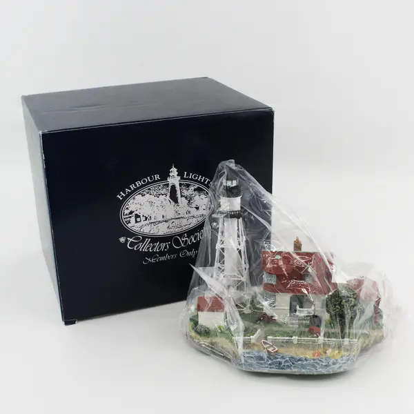 Harbor Lights Collectors Society Coney Island New York Resin Figurine 2001