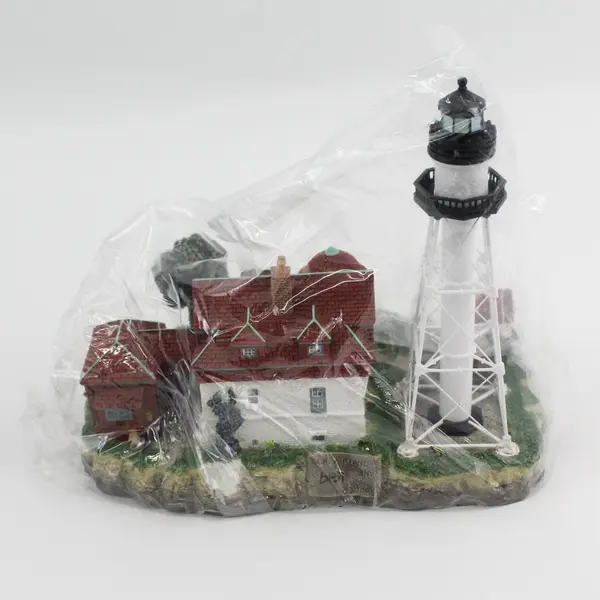 Harbor Lights Collectors Society Coney Island New York Resin Figurine 2001