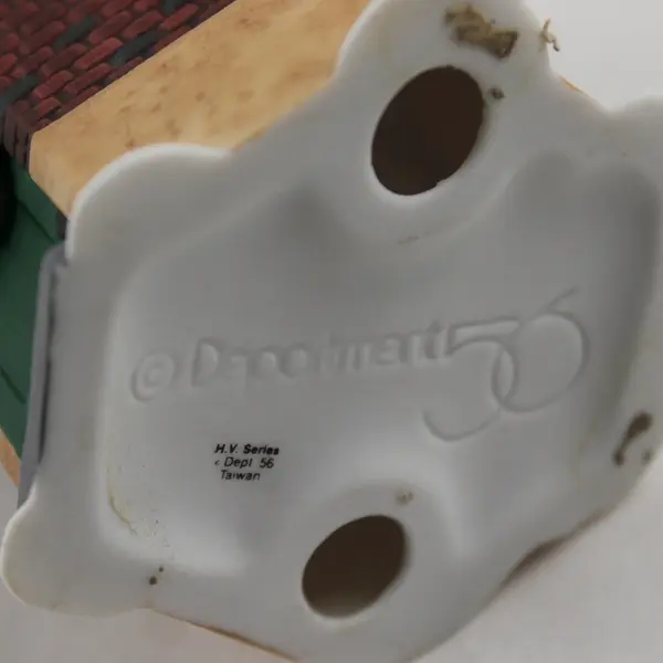 Vintage Department 56 Dickens Village Brixton Road Watchman House