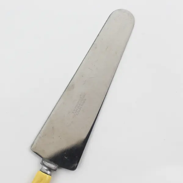 MCM  Burns MFG CO Serrated Stainless Bakelite Handle Pie & Cake Server