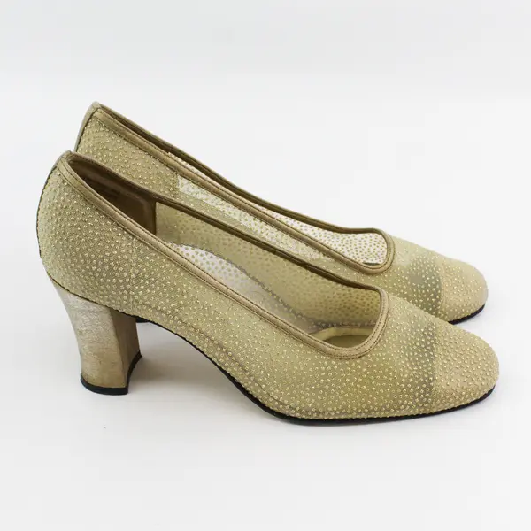 Coretta Gold Toned Bedazzled Round Toes Casual 3" Heels Women's Size 8M