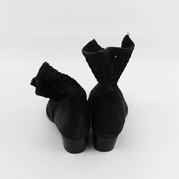 Splendid Solid Black Suede 1.75" Cuban Heel Ankle High Boots Women's Size 7